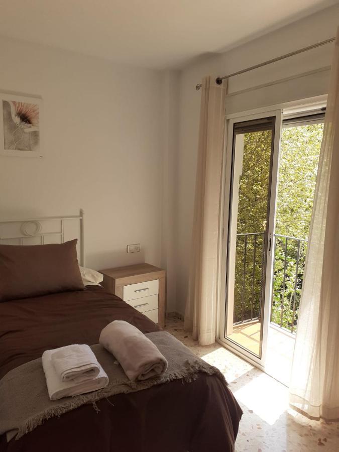 Apartamentos Pinos Genil Exteriör bild